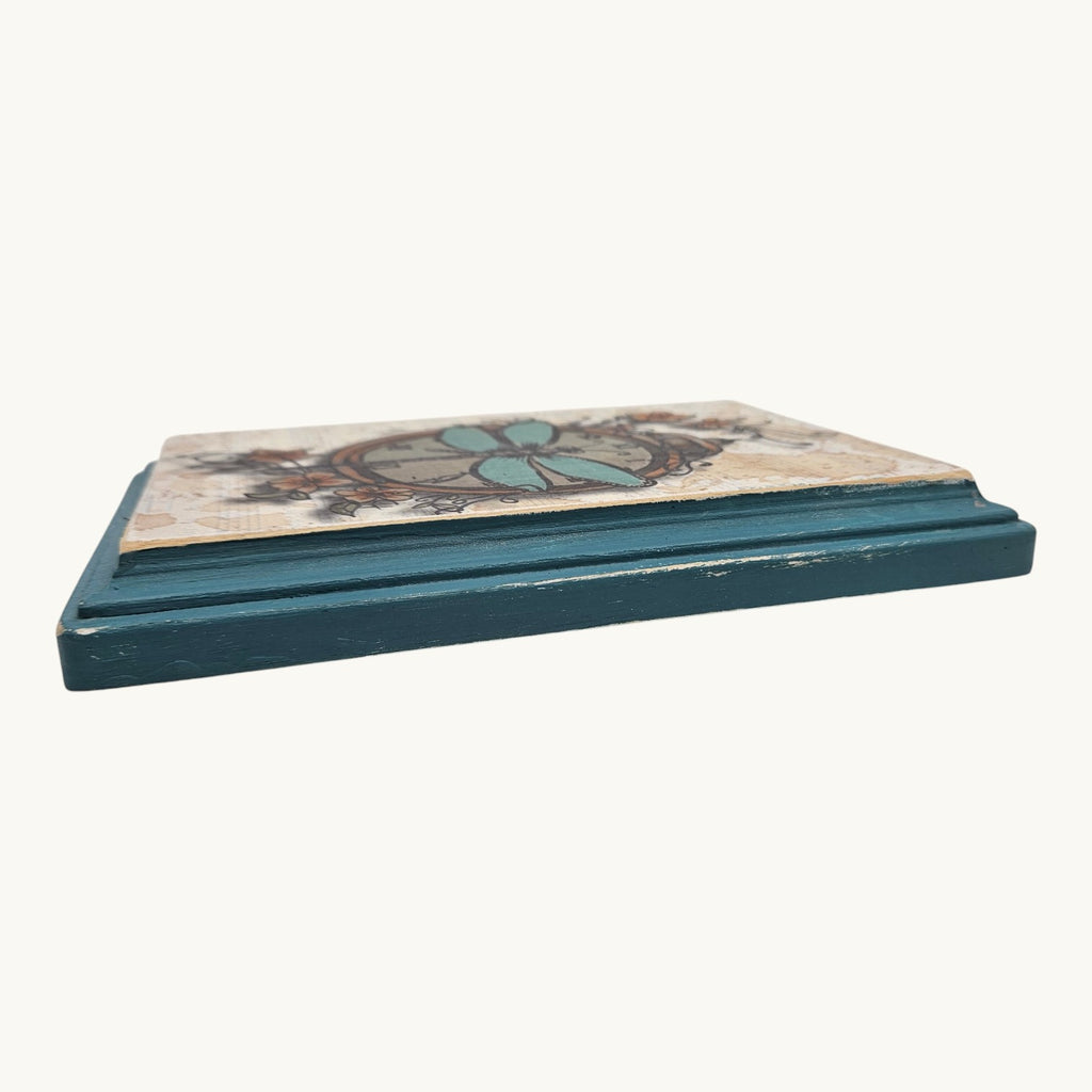 Vintage-Inspired Dragonfly Wall Hanging Plaque – 5" x 7"